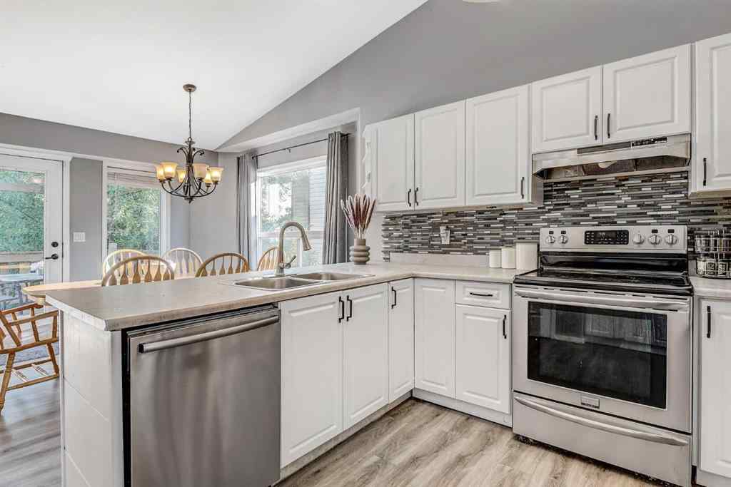 MLS® A2251575 - 8932 65 Avenue  in Countryside South Grande Prairie, Residential