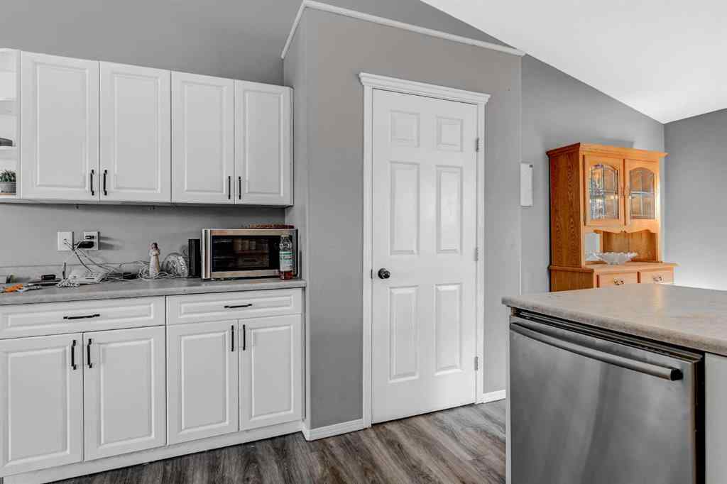 MLS® A2251575 - 8932 65 Avenue  in Countryside South Grande Prairie, Residential