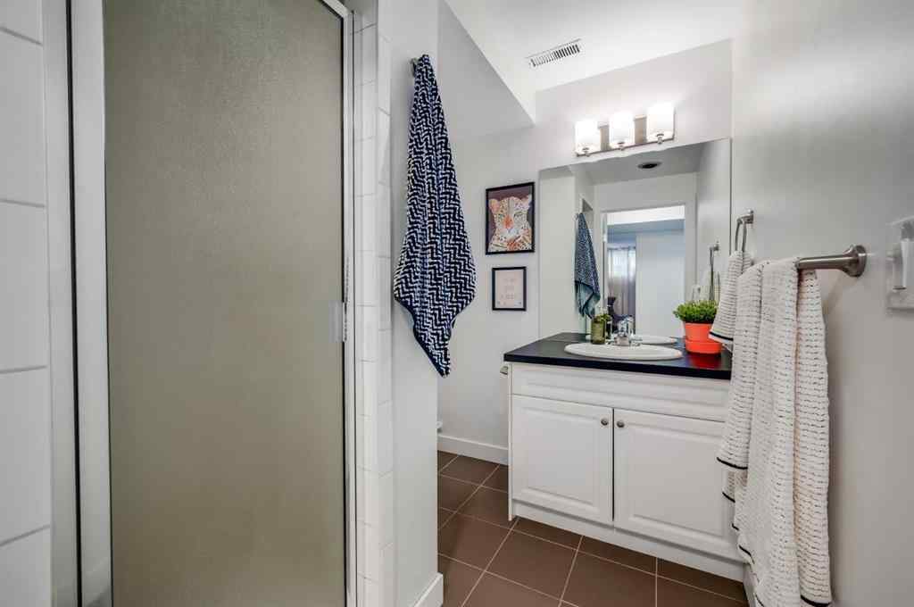 MLS® A2251576 - 836B 68 Avenue SW in Kingsland Calgary, Residential