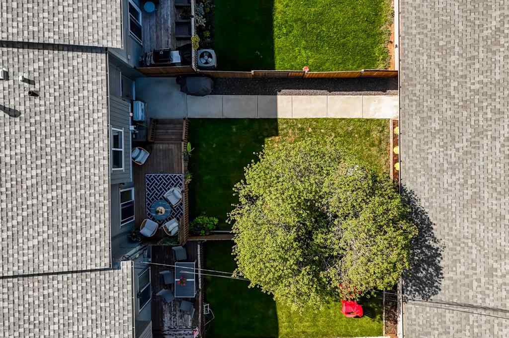 MLS® A2251576 - 836B 68 Avenue SW in Kingsland Calgary, Residential