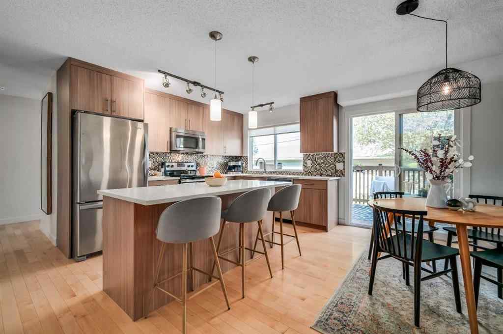 MLS® A2251576 - 836B 68 Avenue SW in Kingsland Calgary, Residential