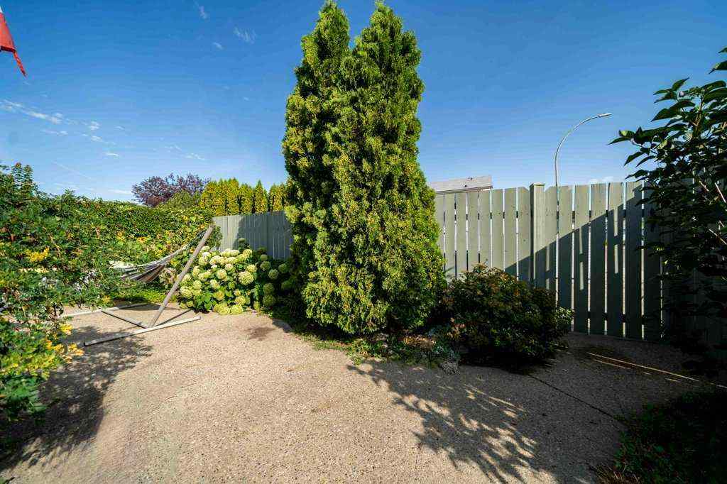 MLS® A2251578 - 2370 Hatcher Drive NE in Northeast Crescent Heights Medicine Hat, Residential