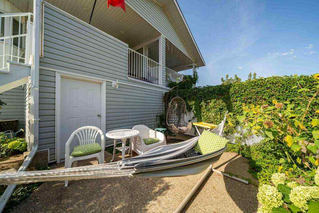 MLS® A2251578 - 2370 Hatcher Drive NE in Northeast Crescent Heights Medicine Hat, Residential