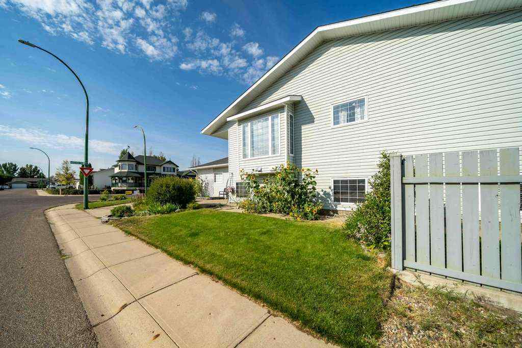 MLS® A2251578 - 2370 Hatcher Drive NE in Northeast Crescent Heights Medicine Hat, Residential