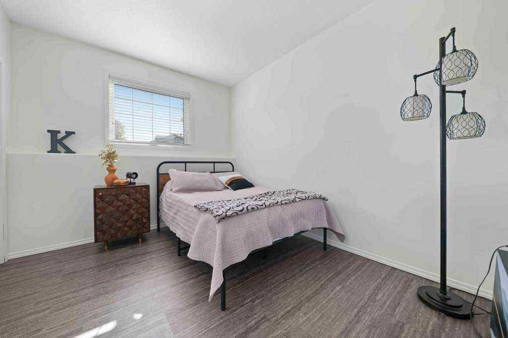 MLS® A2251578 - 2370 Hatcher Drive NE in Northeast Crescent Heights Medicine Hat, Residential