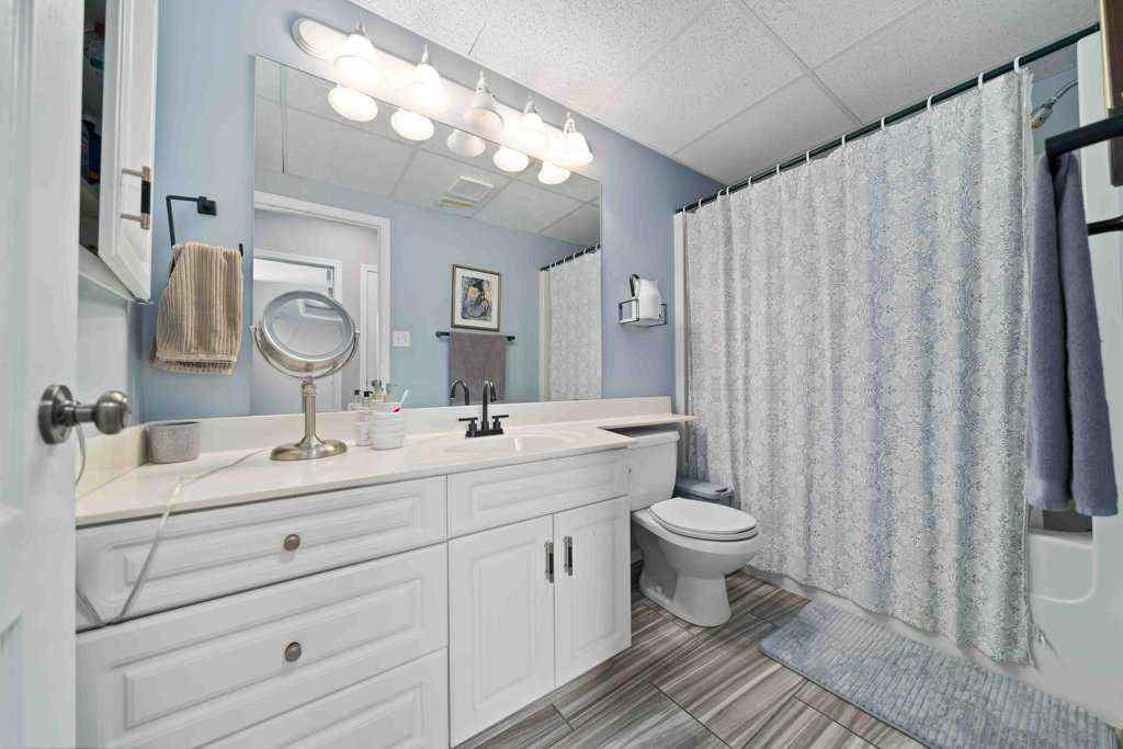 MLS® A2251578 - 2370 Hatcher Drive NE in Northeast Crescent Heights Medicine Hat, Residential