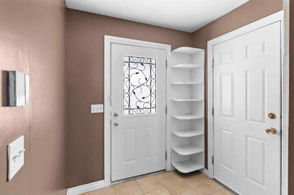 MLS® A2251582 - 285 Fresno Place NE in Monterey Park Calgary, Residential