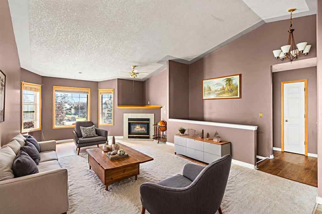 MLS® A2251582 - 285 Fresno Place NE in Monterey Park Calgary, Residential