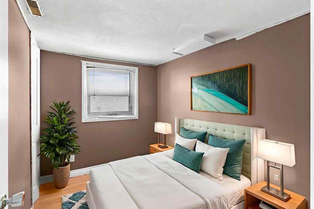 MLS® A2251582 - 285 Fresno Place NE in Monterey Park Calgary, Residential