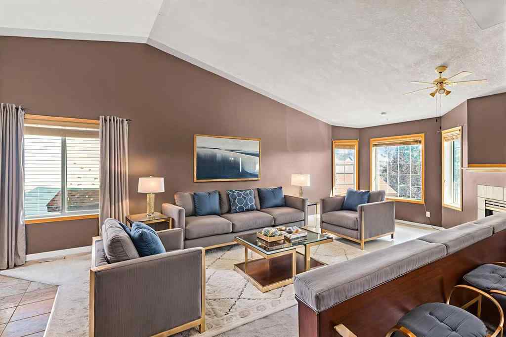MLS® A2251582 - 285 Fresno Place NE in Monterey Park Calgary, Residential