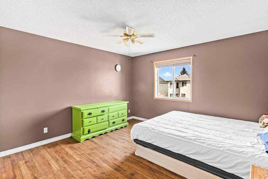 MLS® A2251582 - 285 Fresno Place NE in Monterey Park Calgary, Residential