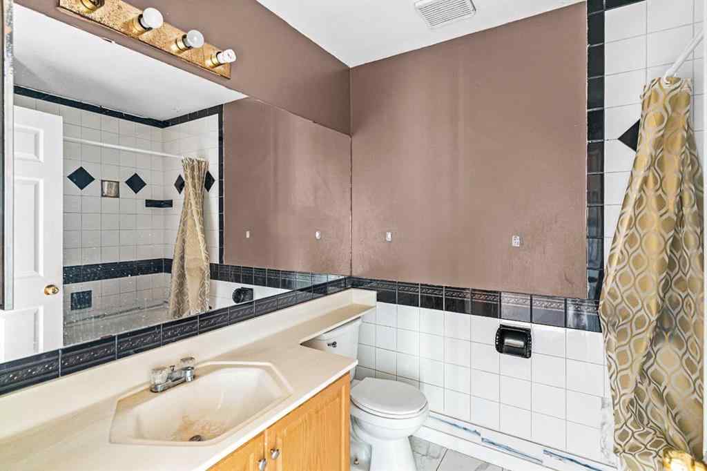 MLS® A2251582 - 285 Fresno Place NE in Monterey Park Calgary, Residential