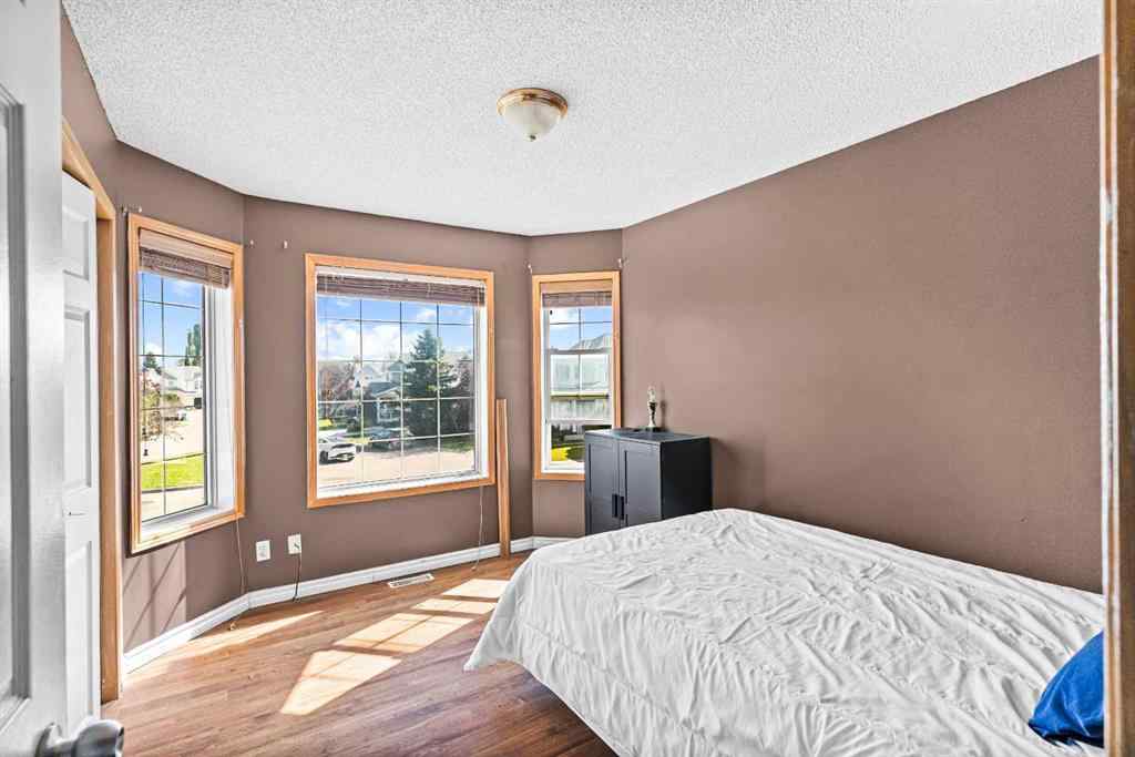 MLS® A2251582 - 285 Fresno Place NE in Monterey Park Calgary, Residential