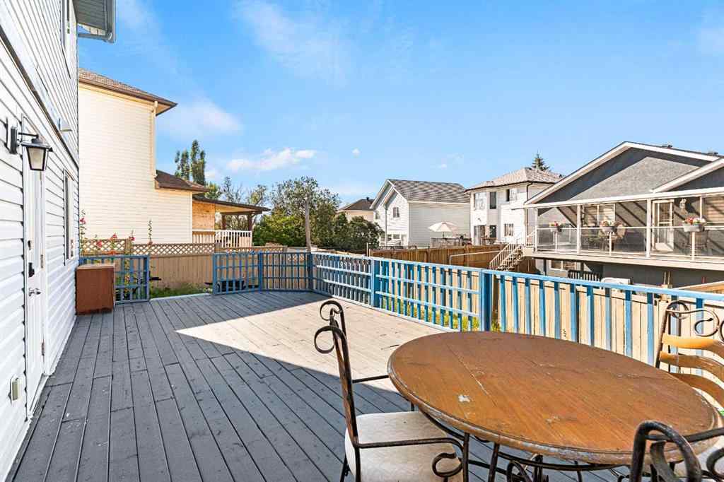 MLS® A2251582 - 285 Fresno Place NE in Monterey Park Calgary, Residential