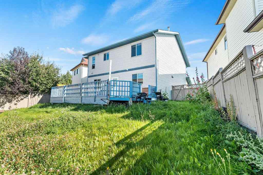 MLS® A2251582 - 285 Fresno Place NE in Monterey Park Calgary, Residential