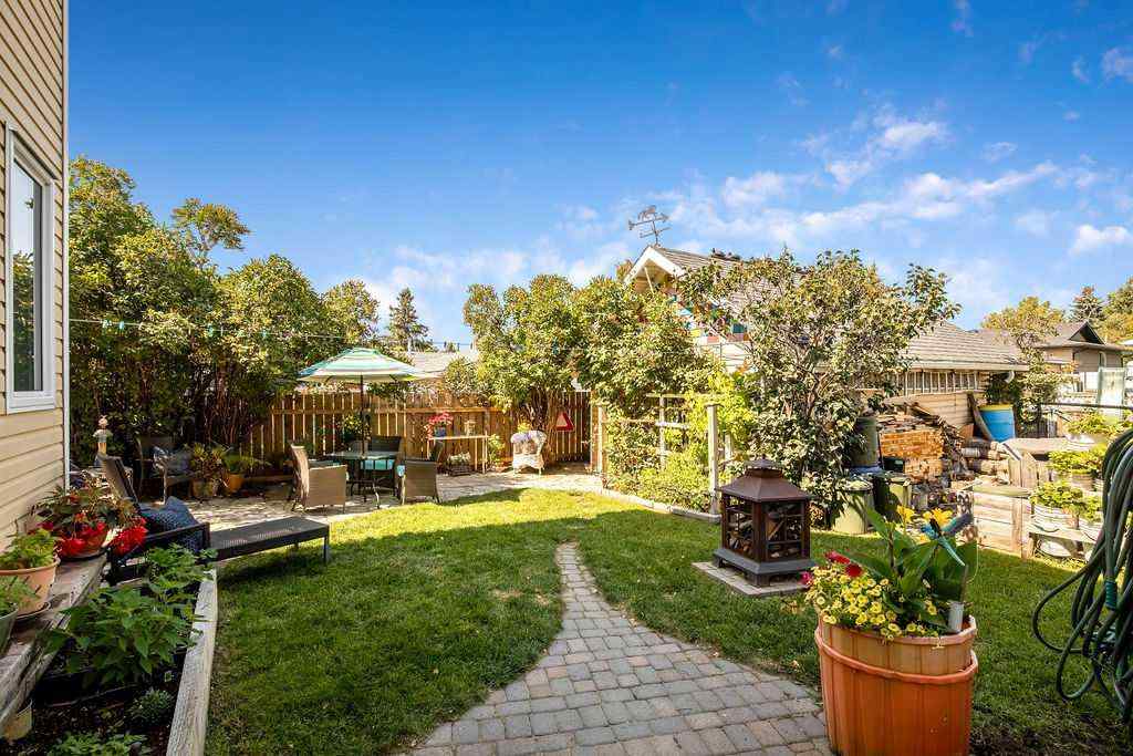MLS® A2251585 - 728 9 Avenue SE in Emerson Lake Estates High River, Residential