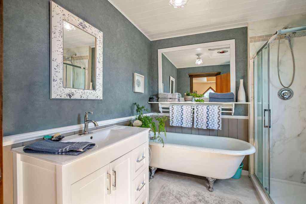 MLS® A2251585 - 728 9 Avenue SE in Emerson Lake Estates High River, Residential