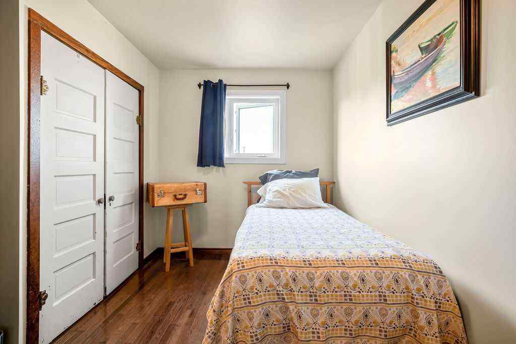 MLS® A2251585 - 728 9 Avenue SE in Emerson Lake Estates High River, Residential