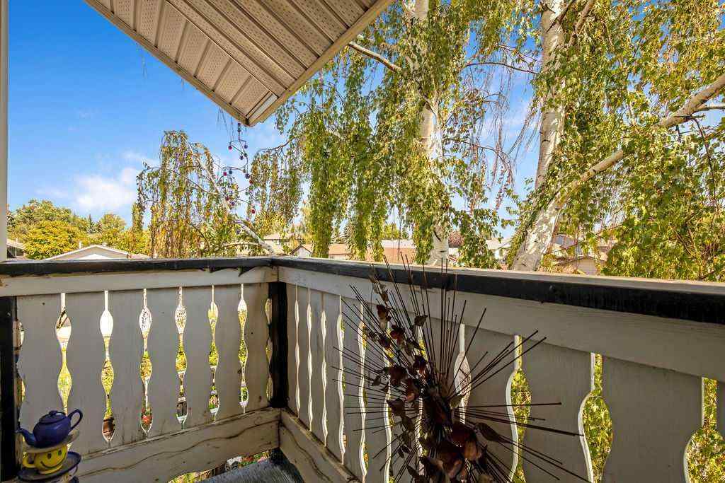 MLS® A2251585 - 728 9 Avenue SE in Emerson Lake Estates High River, Residential