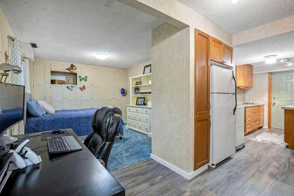 MLS® A2251585 - 728 9 Avenue SE in Emerson Lake Estates High River, Residential