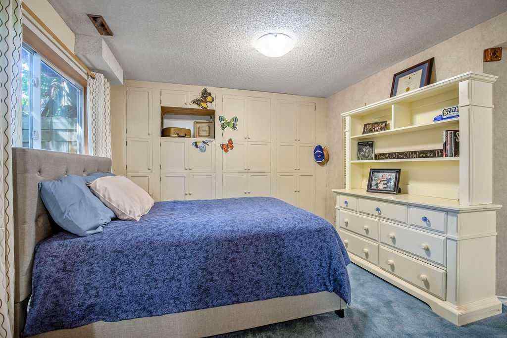 MLS® A2251585 - 728 9 Avenue SE in Emerson Lake Estates High River, Residential