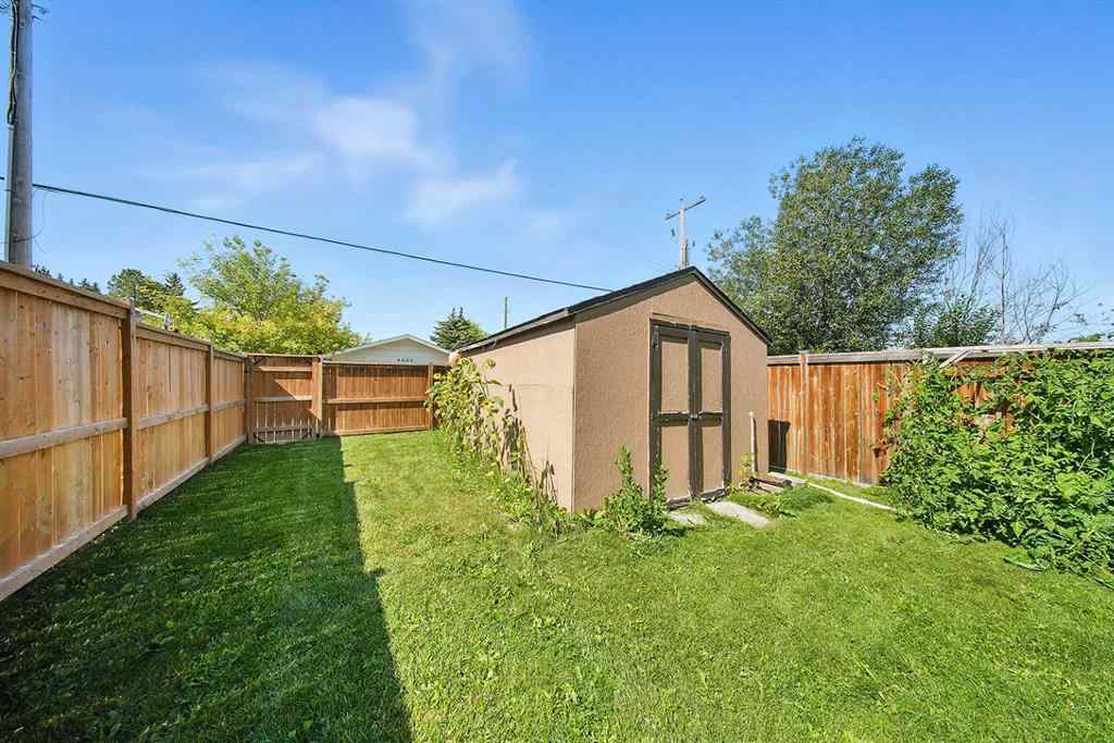 MLS® A2251592 - 4628 45 Street  in Palo Sylvan Lake, Residential