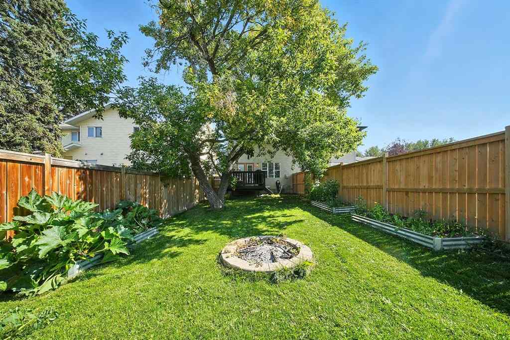 MLS® A2251592 - 4628 45 Street  in Palo Sylvan Lake, Residential