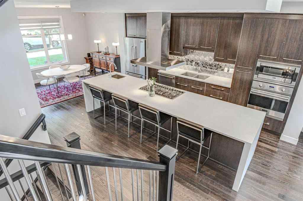 MLS® A2251597 - 1623 Westmount Road NW in Hillhurst Calgary, Residential