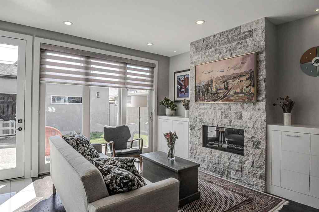 MLS® A2251597 - 1623 Westmount Road NW in Hillhurst Calgary, Residential