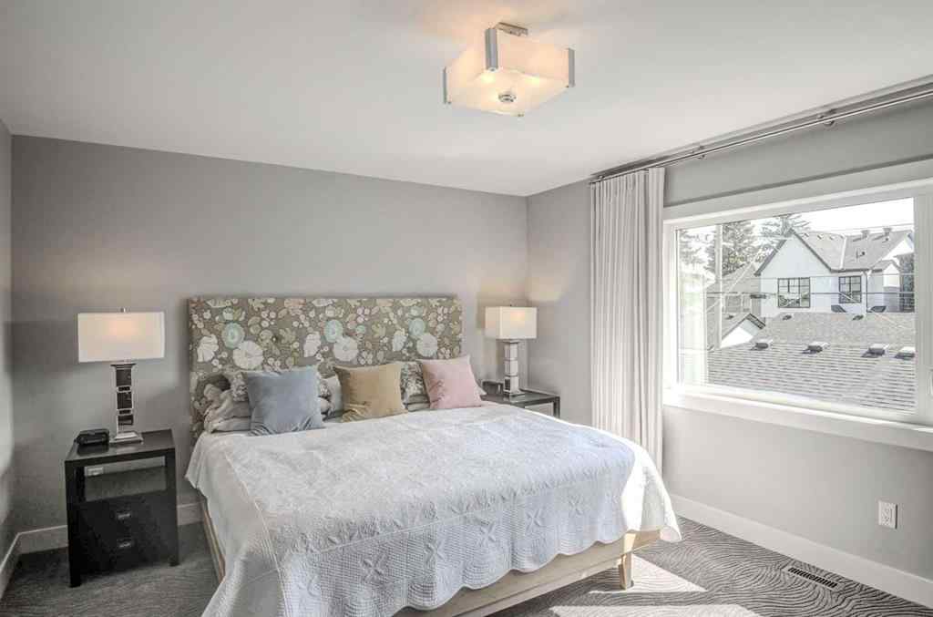 MLS® A2251597 - 1623 Westmount Road NW in Hillhurst Calgary, Residential