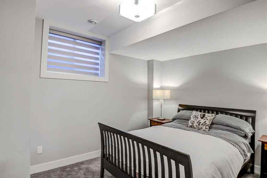 MLS® A2251597 - 1623 Westmount Road NW in Hillhurst Calgary, Residential