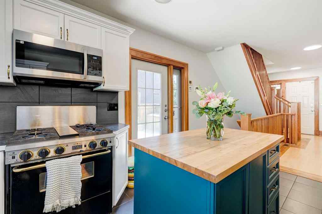 MLS® A2251602 - 1512 33 Avenue SW in South Calgary Calgary, Residential