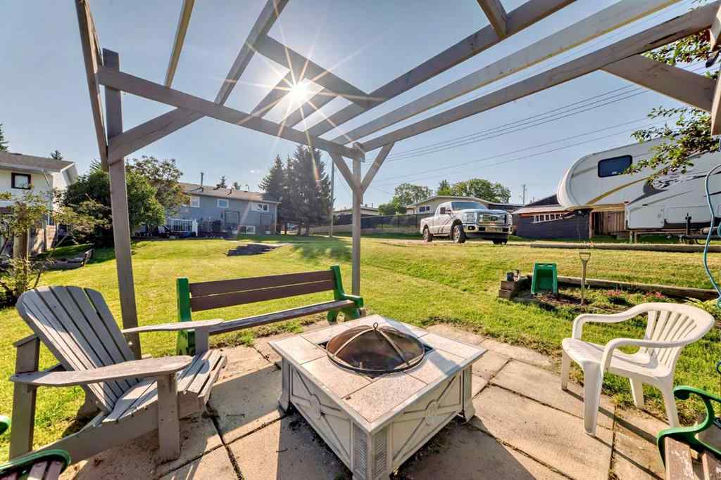 MLS® A2251603 - 4806 43 Street   in Riverside Ponoka, Residential