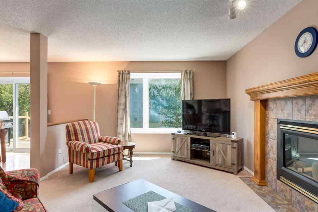 MLS® A2251606 - 165 Spring Crescent SW in Springbank Hill Calgary, Residential