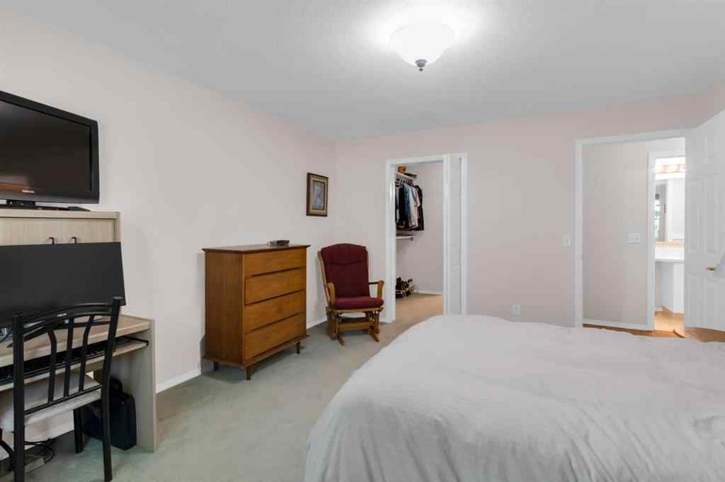 MLS® A2251623 - Unit #203 2850 51 Street SW in Glenbrook Calgary, Residential