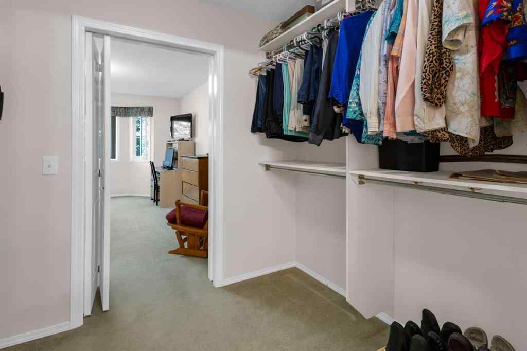 MLS® A2251623 - Unit #203 2850 51 Street SW in Glenbrook Calgary, Residential