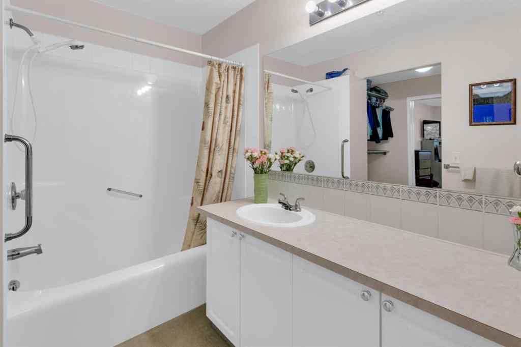 MLS® A2251623 - Unit #203 2850 51 Street SW in Glenbrook Calgary, Residential
