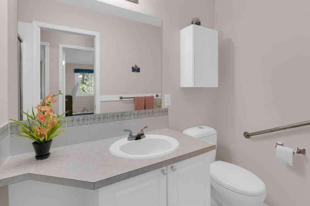 MLS® A2251623 - Unit #203 2850 51 Street SW in Glenbrook Calgary, Residential