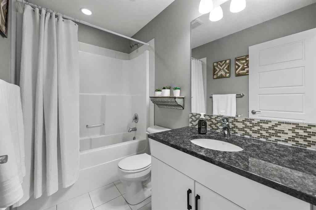 MLS® A2251641 - 49 Evansglen Mews NW in Evanston Calgary, Residential