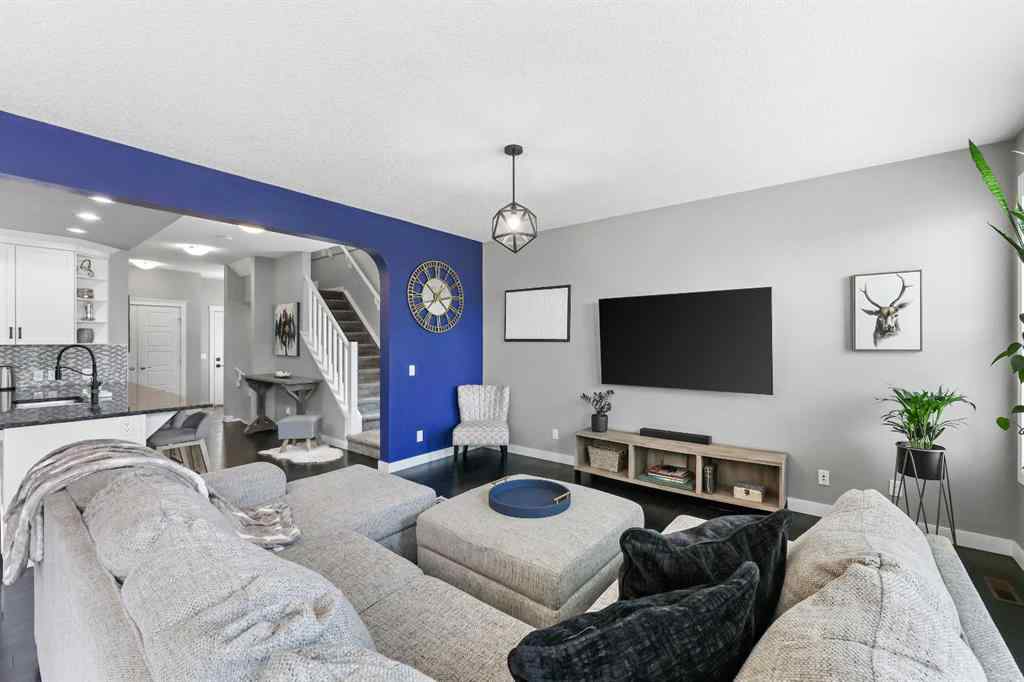 MLS® A2251641 - 49 Evansglen Mews NW in Evanston Calgary, Residential