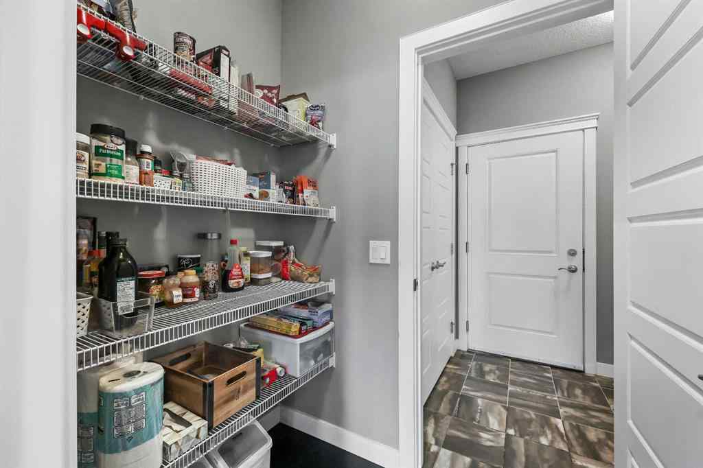 MLS® A2251641 - 49 Evansglen Mews NW in Evanston Calgary, Residential