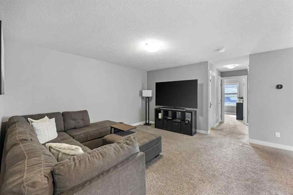MLS® A2251641 - 49 Evansglen Mews NW in Evanston Calgary, Residential