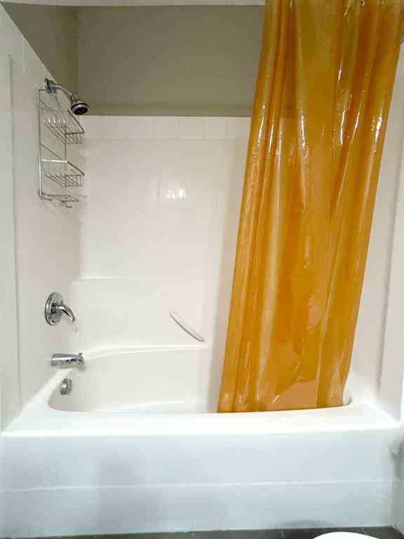 MLS® A2251646 - Unit #14 153 Rockyledge View NW in Rocky Ridge Calgary, Rental
