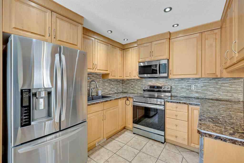 MLS® A2251647 - 5712 Dalcastle Crescent NW in Dalhousie Calgary, Residential