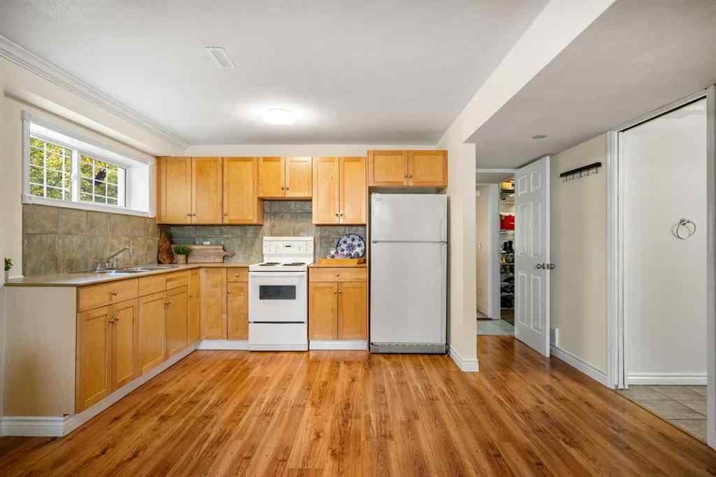 MLS® A2251649 - 926 31 Avenue NW in Cambrian Heights Calgary, Residential