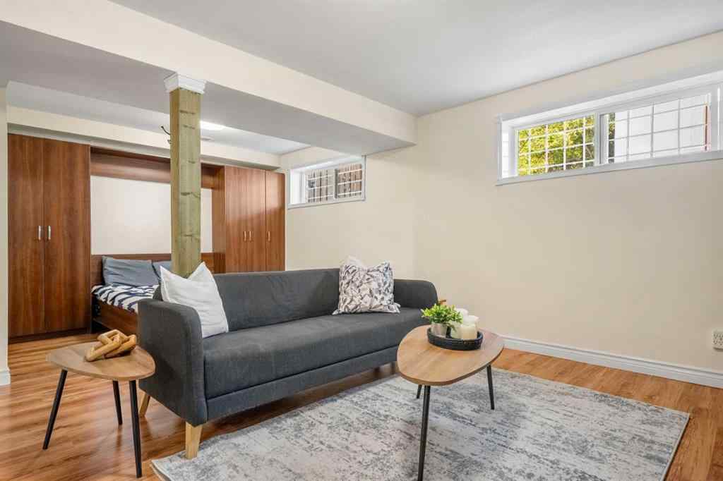 MLS® A2251649 - 926 31 Avenue NW in Cambrian Heights Calgary, Residential