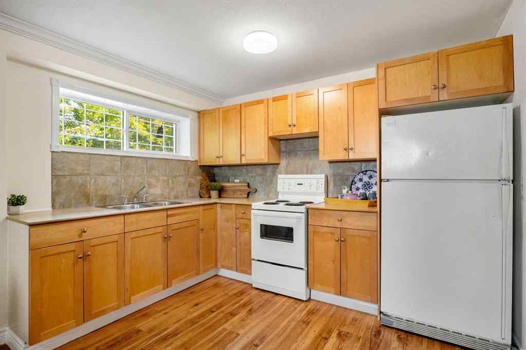 MLS® A2251649 - 926 31 Avenue NW in Cambrian Heights Calgary, Residential