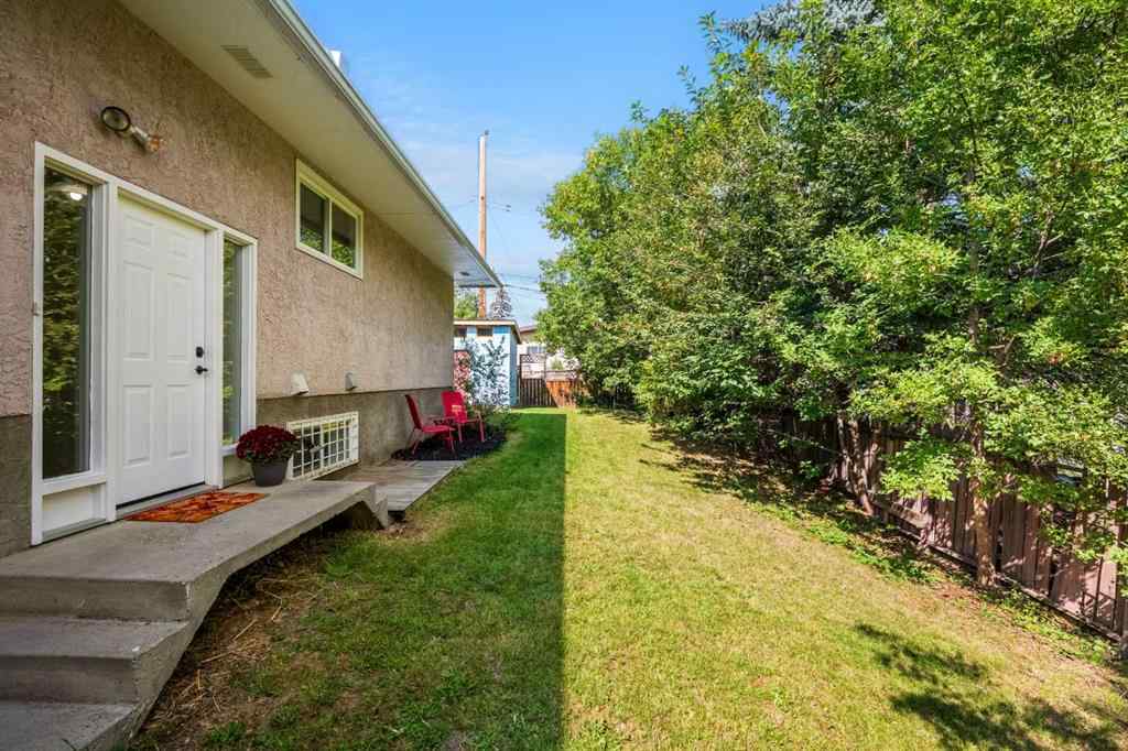 MLS® A2251649 - 926 31 Avenue NW in Cambrian Heights Calgary, Residential