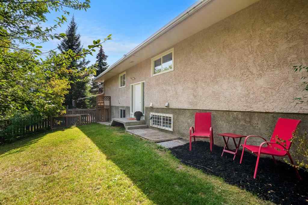 MLS® A2251649 - 926 31 Avenue NW in Cambrian Heights Calgary, Residential