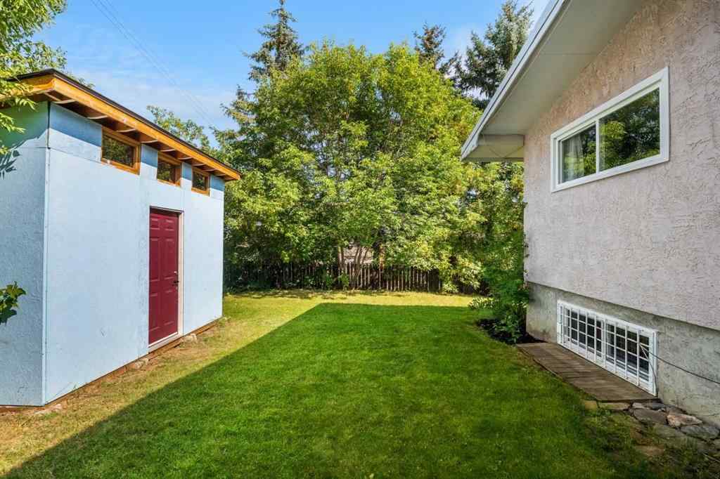 MLS® A2251649 - 926 31 Avenue NW in Cambrian Heights Calgary, Residential